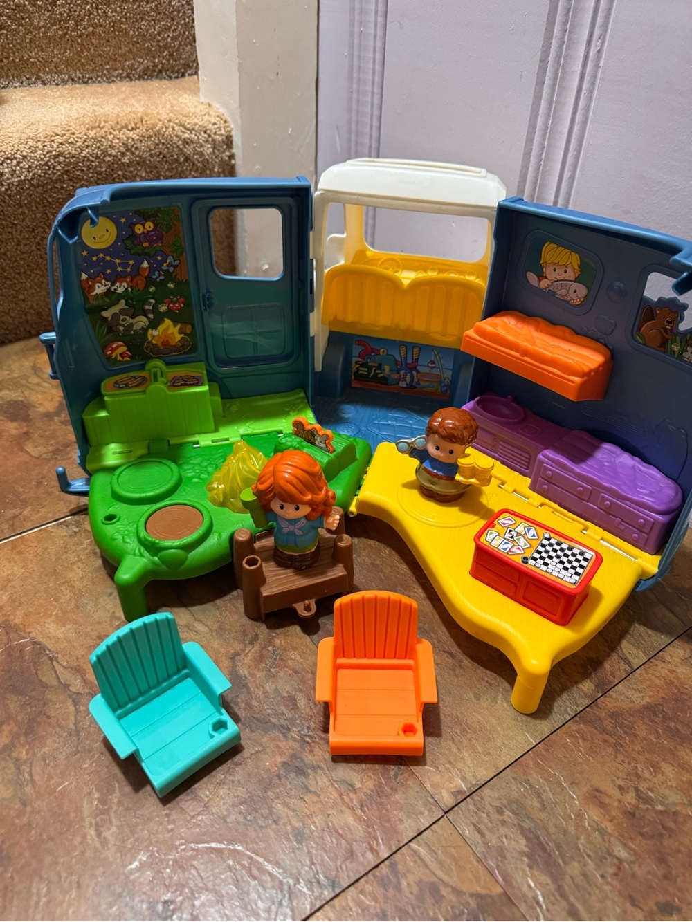 Fisher-Price Foldable Playset with Blue, Yellow, Orange and Green Pieces